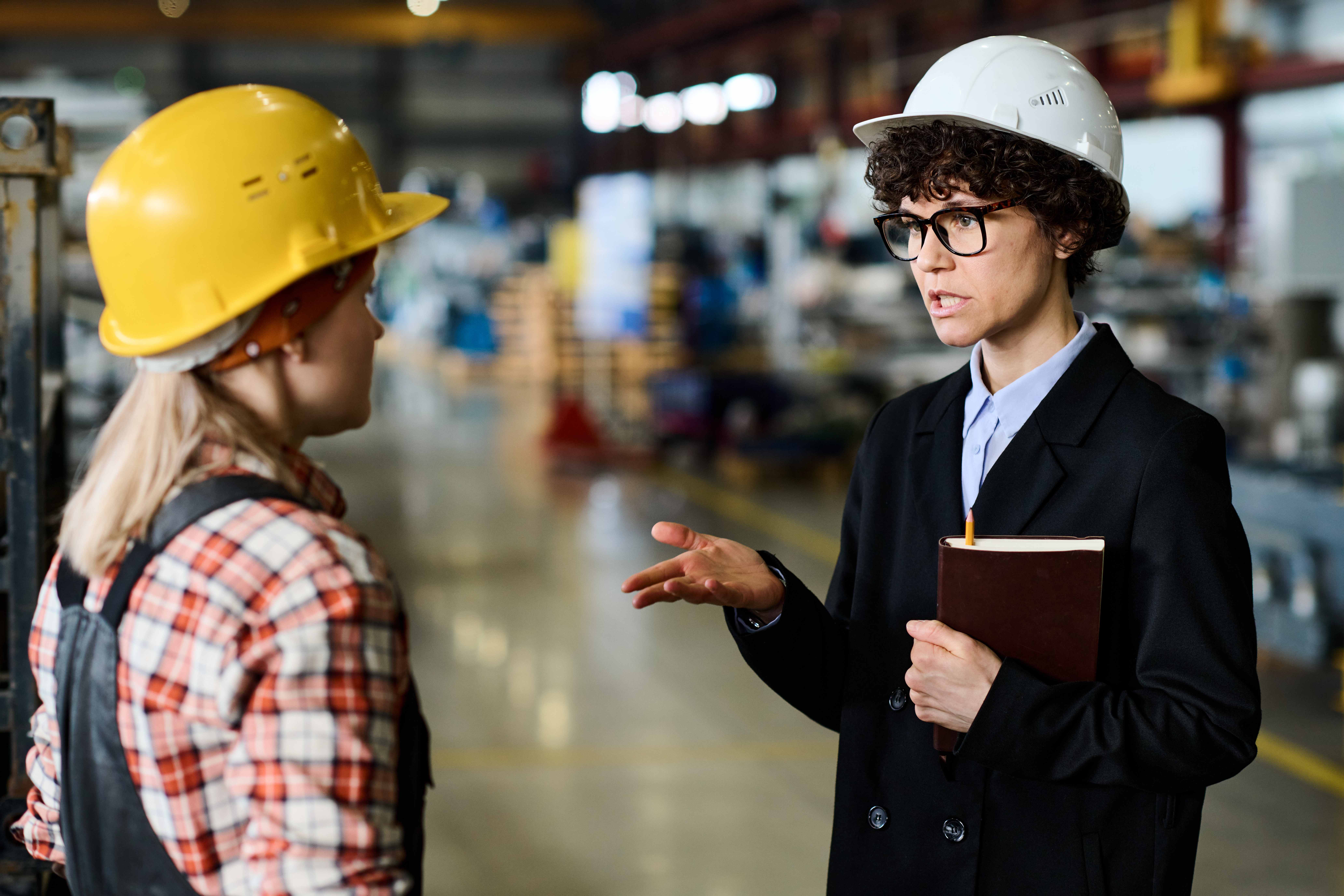 Кто отвечает за проведение инструктажей?