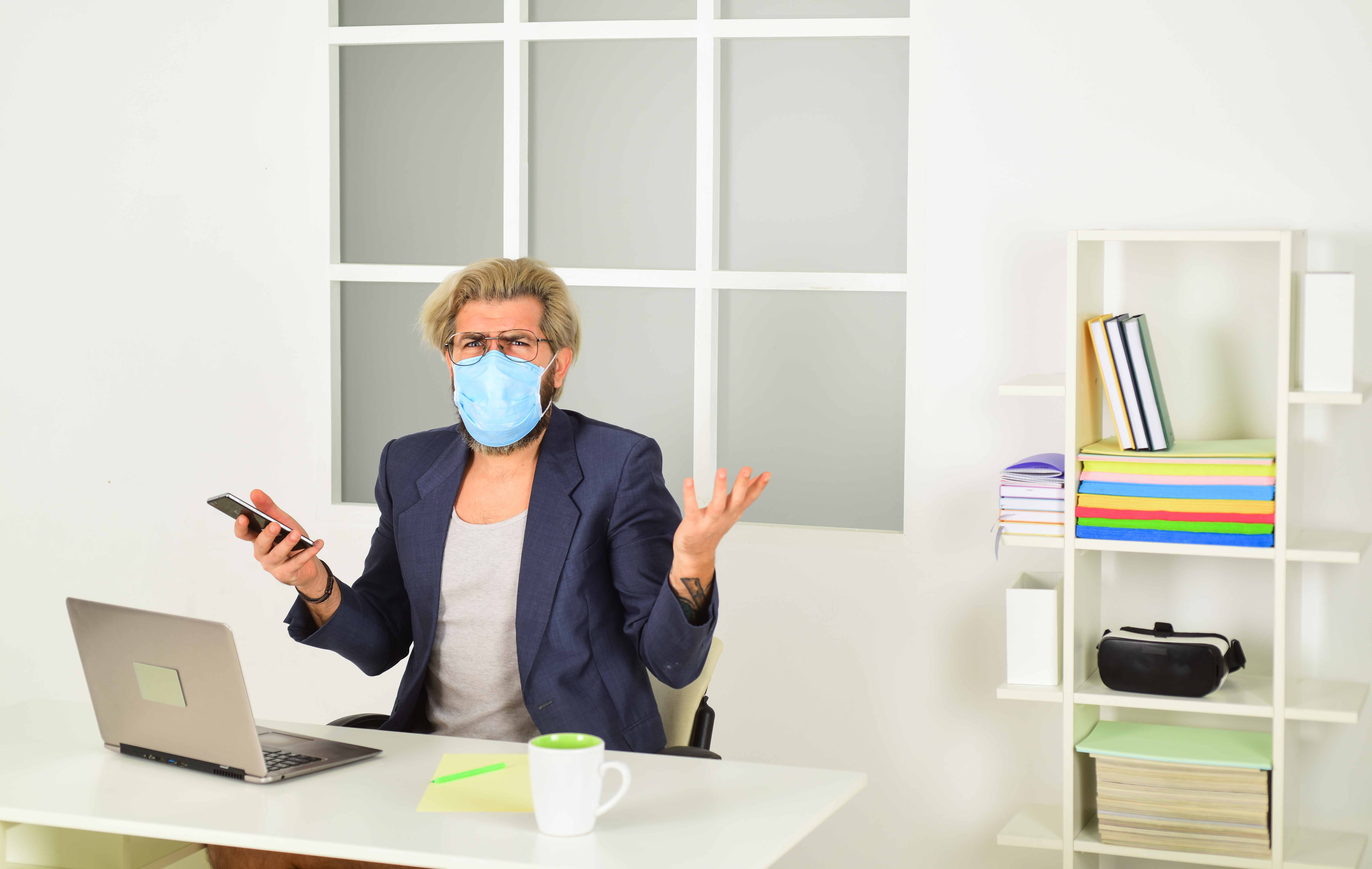 Увольнение из отпуска, с больничного или дистанционно